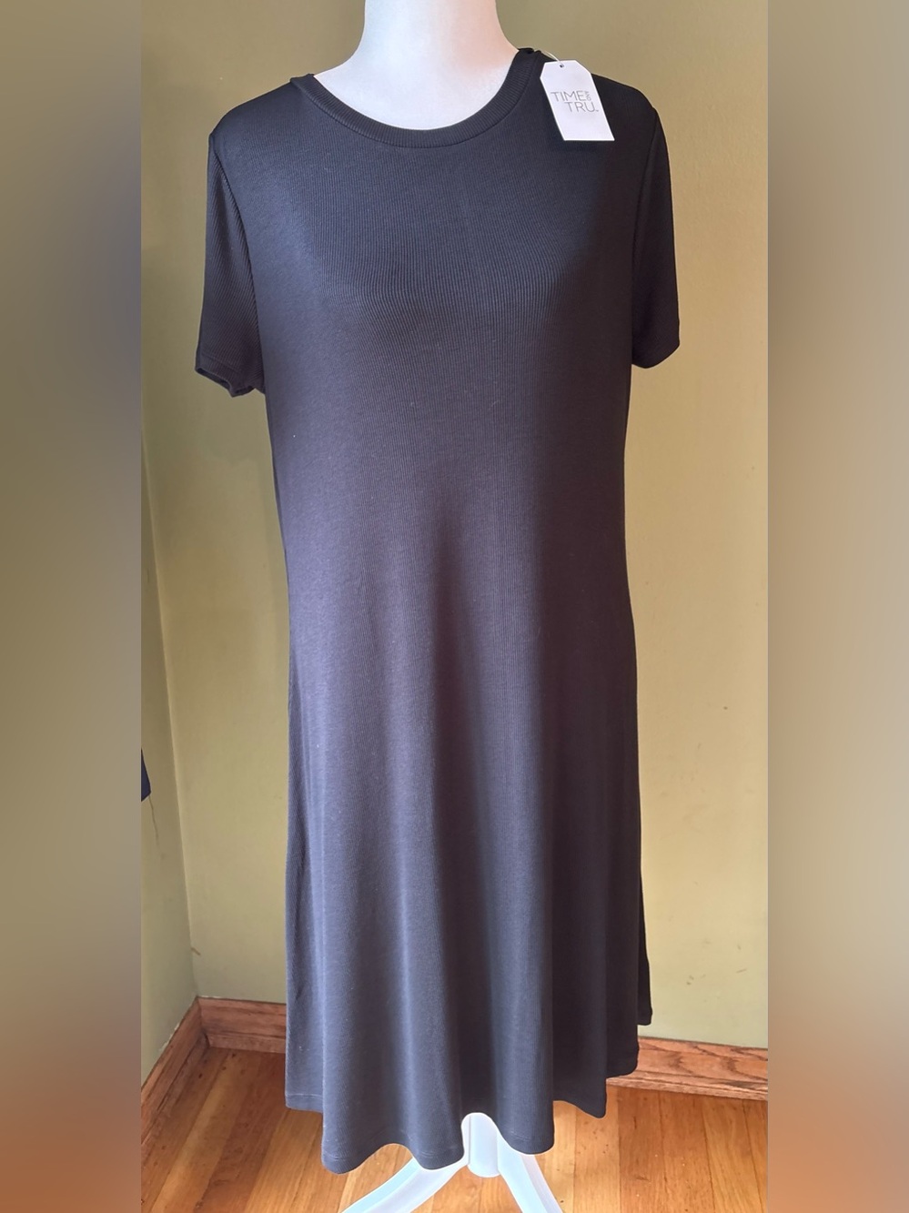 5/$30 Time & Tru Classic Short Sleeve A-Line Rib Knit Dress - Black NWT M - Picture 4 of 9